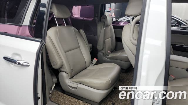 Kia The / новый New Carnival Prestige, 2019 12