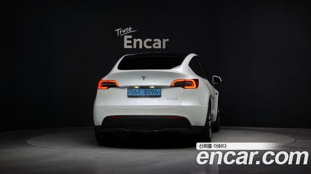 Tesla модель Y Long Range AWD, 2021 4