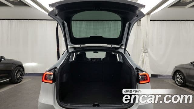 Tesla модель Y Long Range AWD, 2021 20