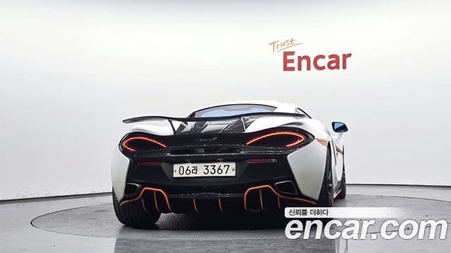 맥라렌 570S 3.8 купе, 2017 4