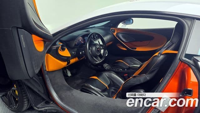 맥라렌 570S 3.8 купе, 2017 11