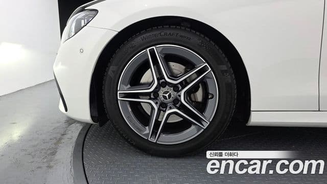 Mercedes-Benz E-класс W213 AMG Line, 2023 все фото