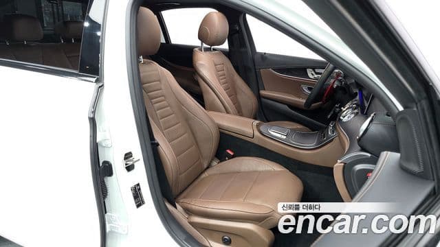 Mercedes-Benz E-класс W213 AMG Line, 2023 10