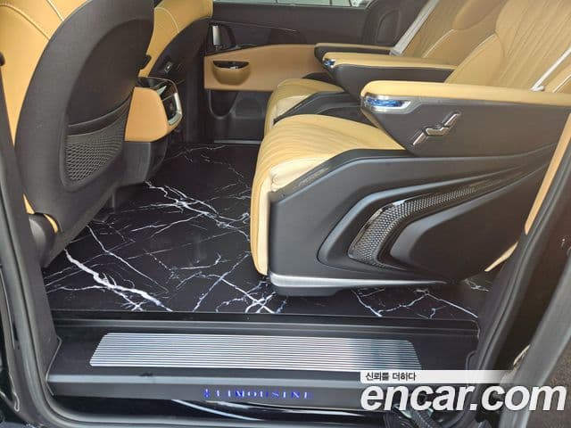 Kia Carnival 4세대 бензин 7인승 High Limousine(компания по спецнадстройкам), 2023 15