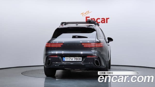 Genesis GV70, 2022 4