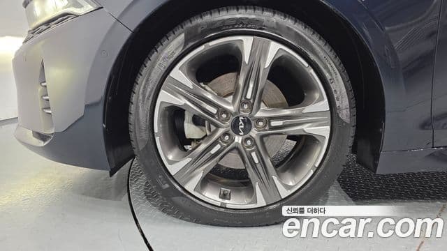 Kia K5 гибрид 3세대 Signature, 2022 все фото