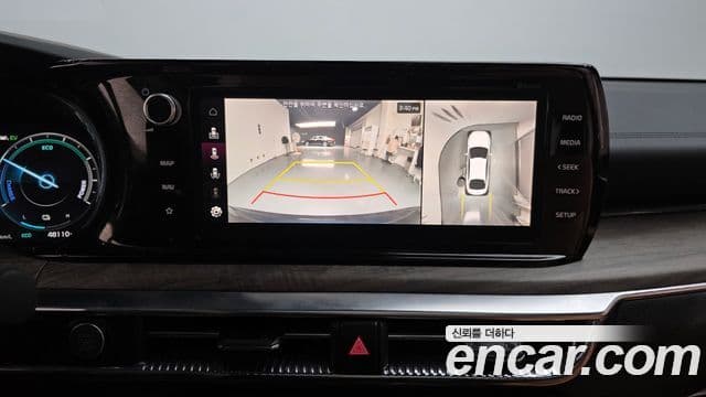 Kia K5 гибрид 3세대 Signature, 2022 14