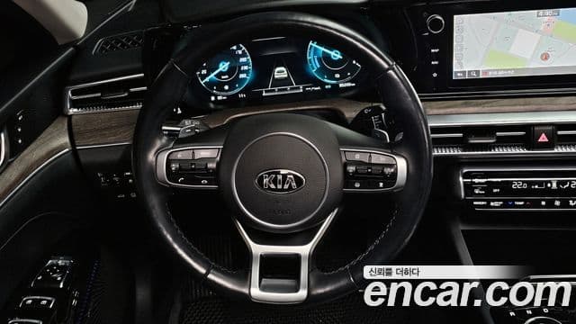 Kia K5 гибрид 3세대 Signature, 2020 15