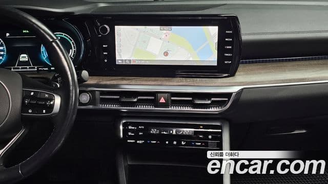 Kia K5 гибрид 3세대 Signature, 2020 17