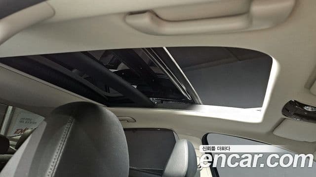 Kia K5 гибрид 3세대 Signature, 2020 19