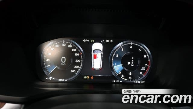 Volvo V60 Cross Country 2세대 B5 Pro AWD, 2021 8