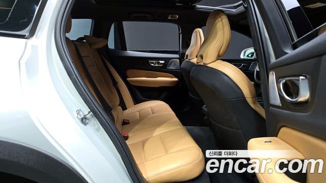 Volvo V60 Cross Country 2세대 B5 Pro AWD, 2021 12