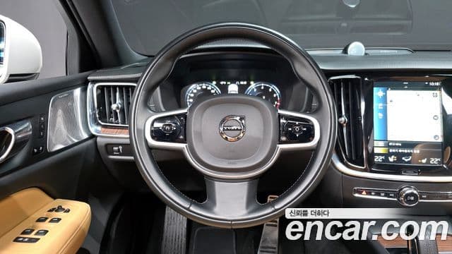 Volvo V60 Cross Country 2세대 B5 Pro AWD, 2021 13