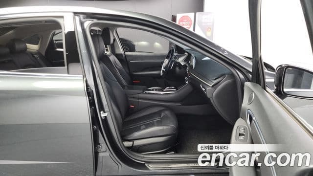 Hyundai Sonata (DN8) Premium Family, 2021 10