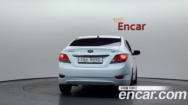 Hyundai Accent(новый кузов / новое поколение) Premier, 2012 4