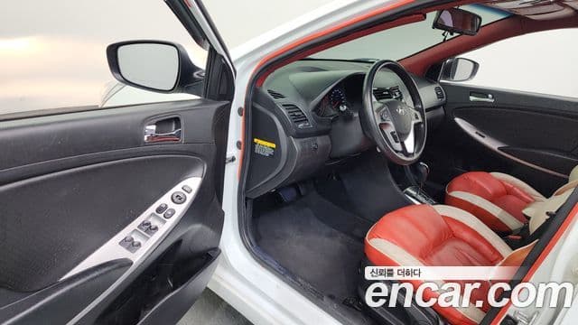 Hyundai Accent(новый кузов / новое поколение) Premier, 2012 10