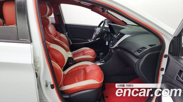 Hyundai Accent(новый кузов / новое поколение) Premier, 2012 11