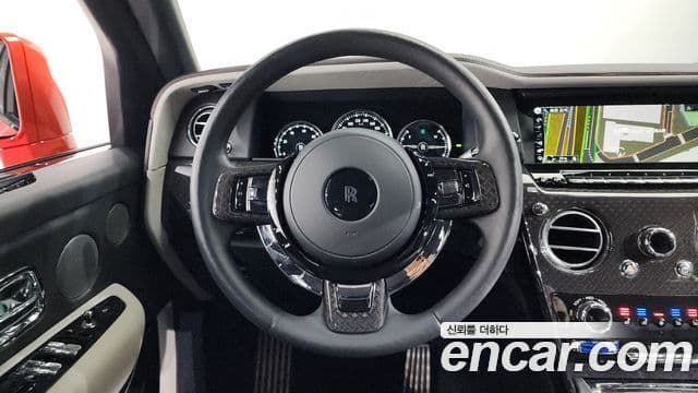 Rolls-Royce Cullinan 6.7 V12 чёрный эмблема, badge, 2023 13