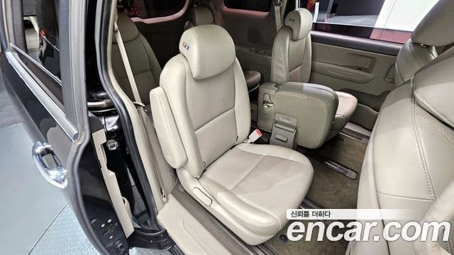 Kia All New Carnival Luxury, 2016 12