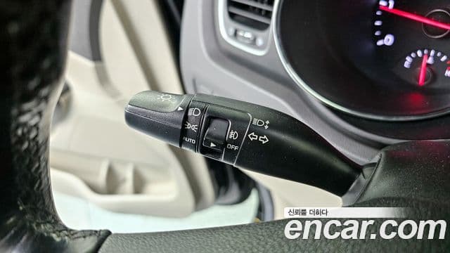 Kia All New Carnival Luxury, 2016 17