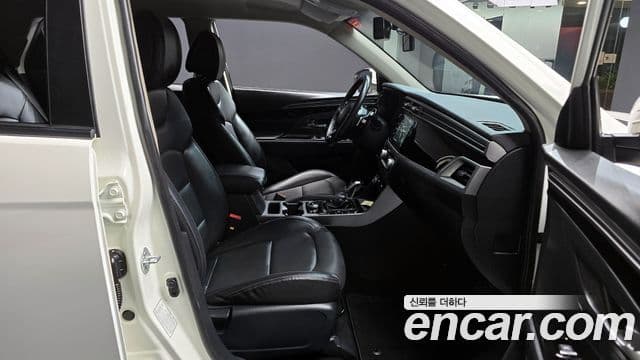 KG모빌리티(SsangYong) Beautiful Korando Plus, 2022 10