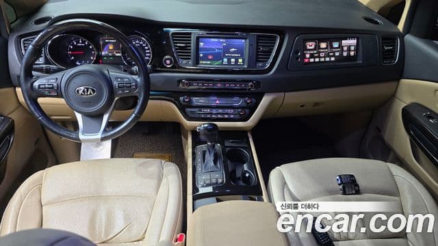 Kia All New Carnival Noblesse, 2016 7