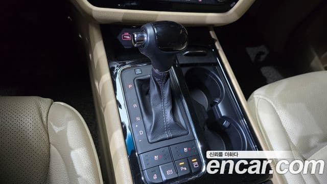 Kia All New Carnival Noblesse, 2016 9