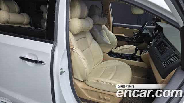 Kia All New Carnival Noblesse, 2016 12