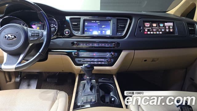 Kia All New Carnival Noblesse, 2016 14