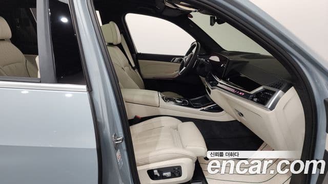 BMW X7 (G07) xDrive 40i M Sport 6인승, 2024 11
