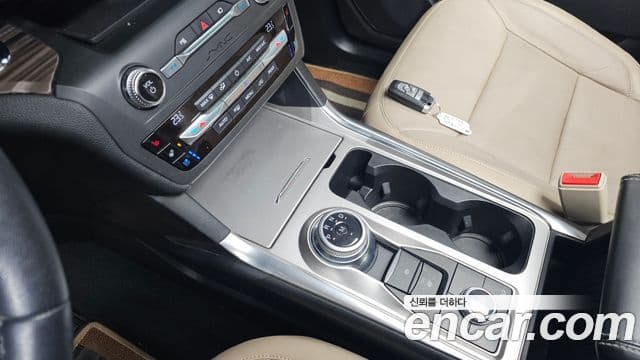 Ford Explorer 6세대 2.3 Limited 4WD, 2020 9