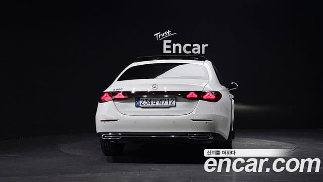 Mercedes-Benz E-класс W214 Avantgarde, 2025 4