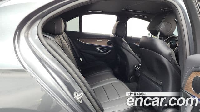 Mercedes-Benz E-класс W213 Exclusive, 2022 12
