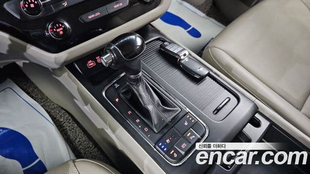 Kia All New Carnival Luxury, 2016 9