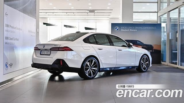 BMW 5시리즈 (G60) 530i xDrive M Sport, 2024 4