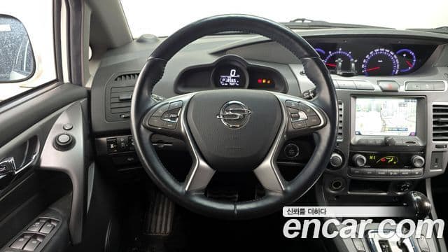 KG모빌리티(SsangYong) Korando 투리스모 4WD RX 9인승, 2017 13