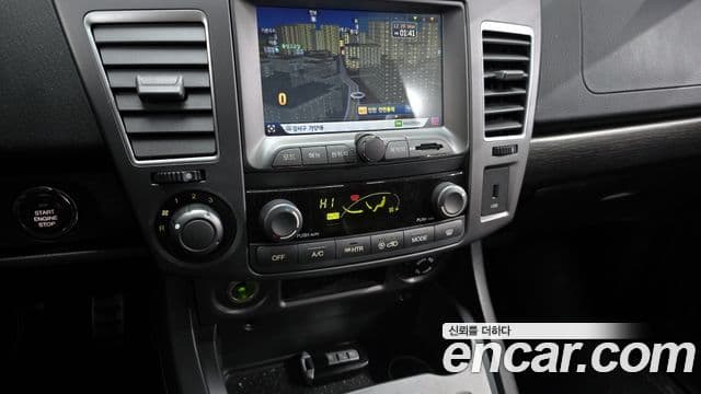 KG모빌리티(SsangYong) Korando 투리스모 4WD RX 9인승, 2017 14