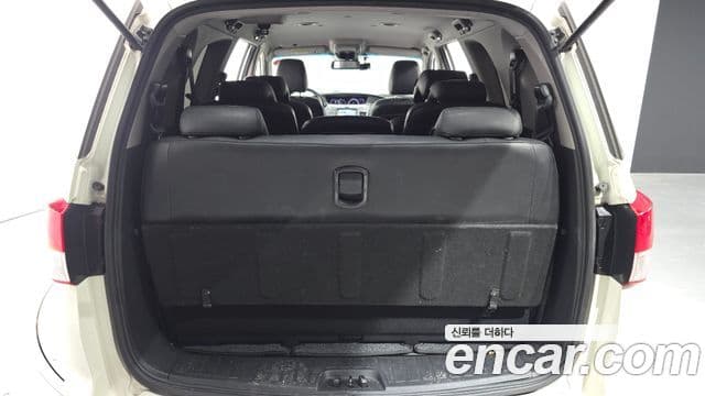 KG모빌리티(SsangYong) Korando 투리스모 4WD RX 9인승, 2017 20