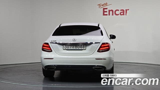 Mercedes-Benz E-класс W213 Avantgarde, 2020 4