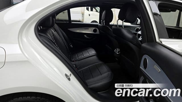 Mercedes-Benz E-класс W213 Avantgarde, 2020 12