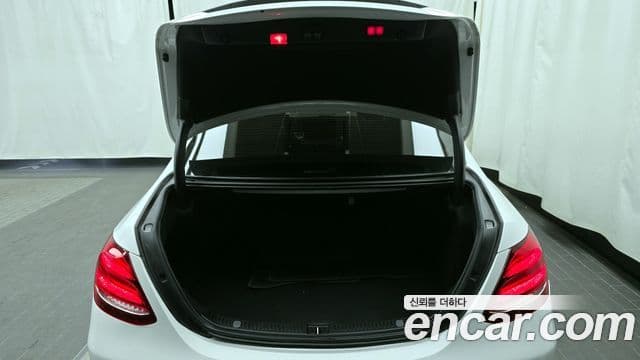 Mercedes-Benz E-класс W213 Avantgarde, 2020 20