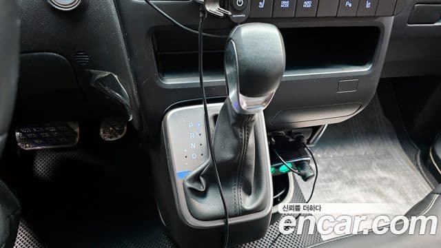 Hyundai Staria Modern, 2025 9