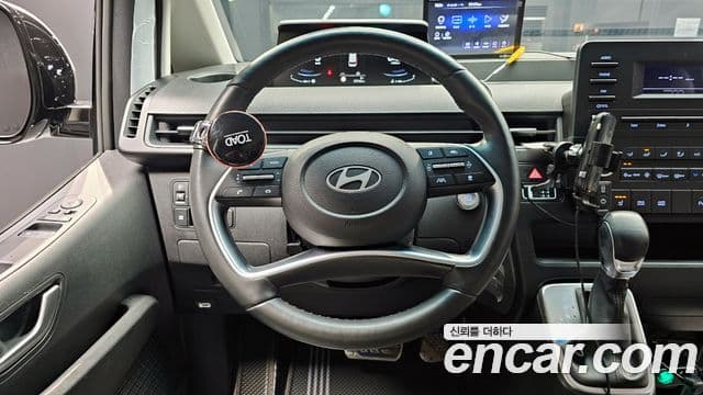 Hyundai Staria Modern, 2025 13