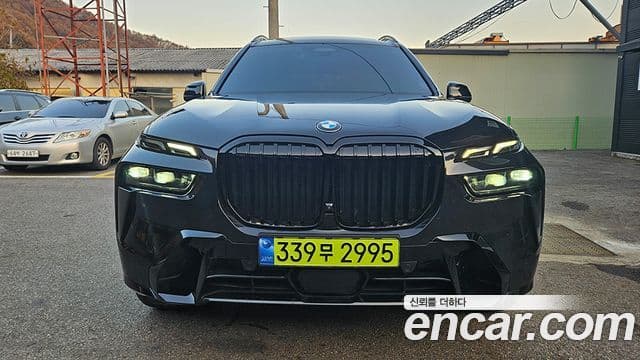 BMW X7 (G07) xDrive 40i M Sport 6인승, 2024 1