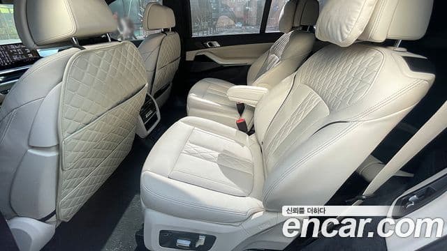 BMW X7 (G07) xDrive 40i M Sport 6인승, 2024 13