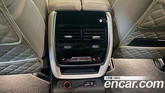 BMW X7 (G07) xDrive 40i M Sport 6인승, 2024 14
