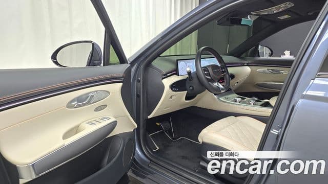 Genesis GV70, 2025 11