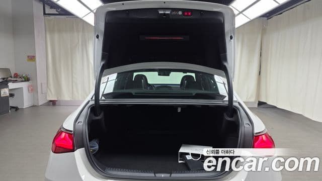 Mercedes-Benz E-класс W214 Exclusive, 2025 20