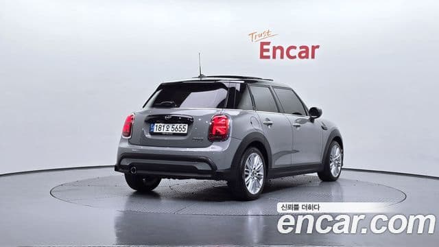 Mini Cooper 3세대, 2022 2