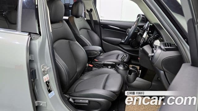 Mini Cooper 3세대, 2022 10